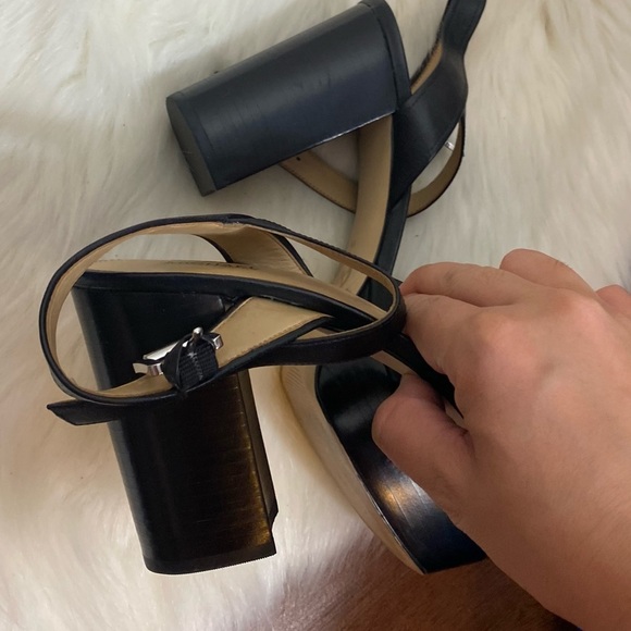 Michael Michael Kors 9M leather platform sandals - Picture 8 of 8